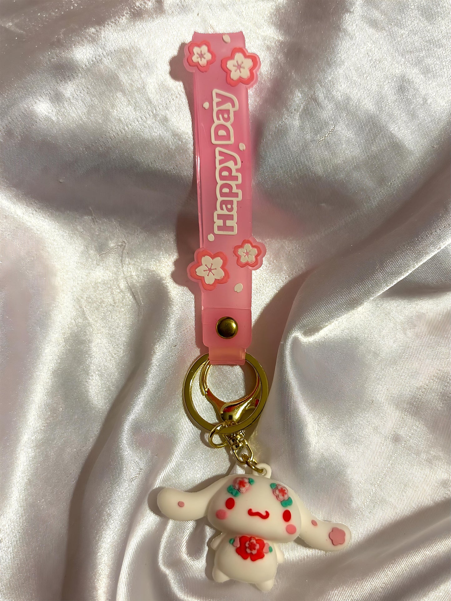 cinnamon roll keychain ♡